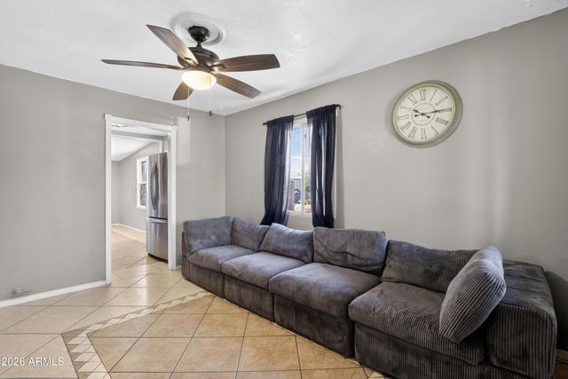931 S DREW Street, Mesa, AZ 85210