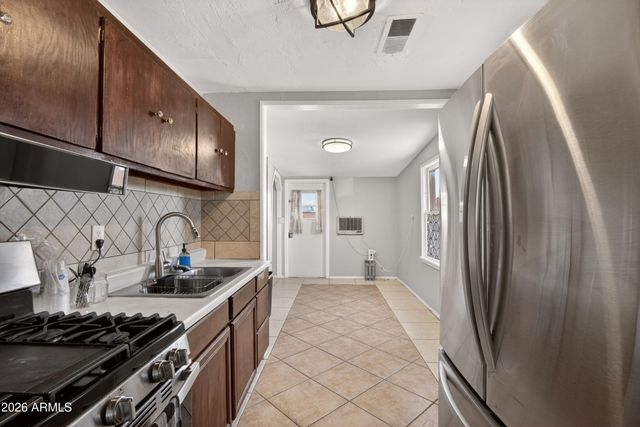 931 S DREW Street, Mesa, AZ 85210