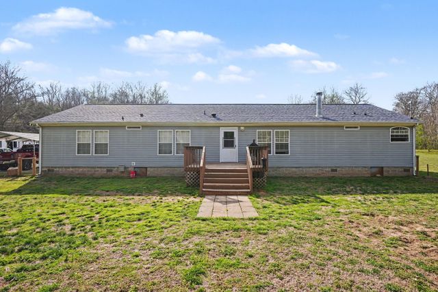 3521 Cooper Creek Rd, Woodlawn, TN 37191