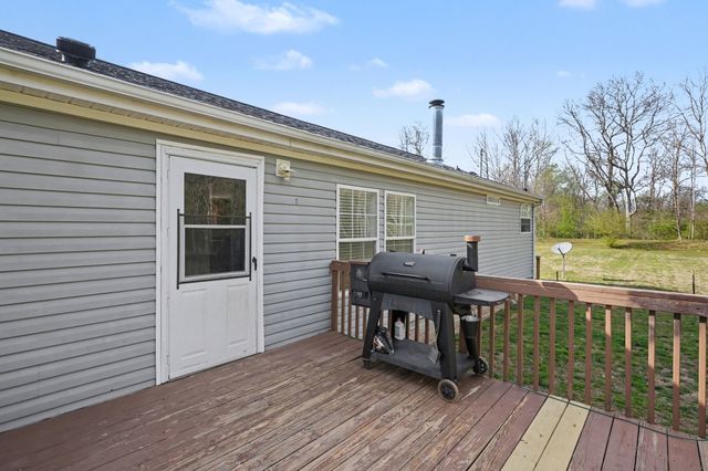 3521 Cooper Creek Rd, Woodlawn, TN 37191