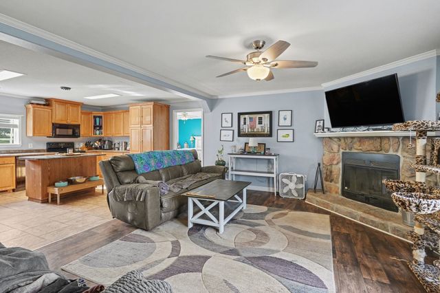 3521 Cooper Creek Rd, Woodlawn, TN 37191