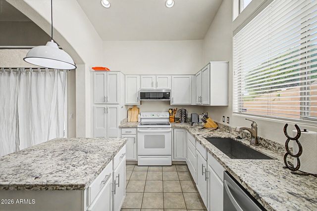 9128 E HALIFAX Street, Mesa, AZ 85207