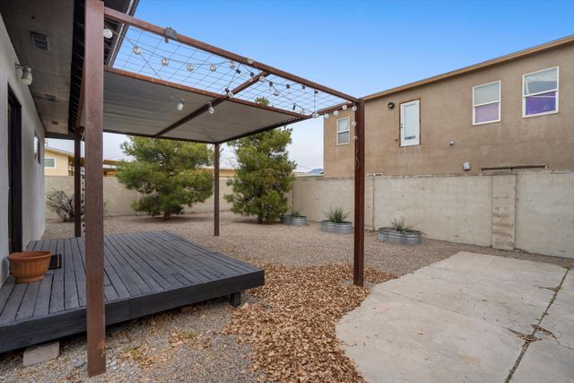 1108 12th Street NW, Albuquerque, NM 87104