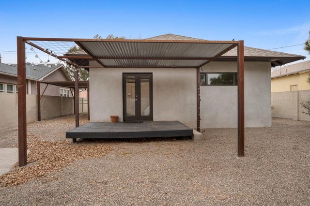 1108 12th Street NW, Albuquerque, NM 87104