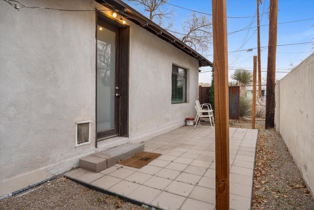 1108 12th Street NW, Albuquerque, NM 87104