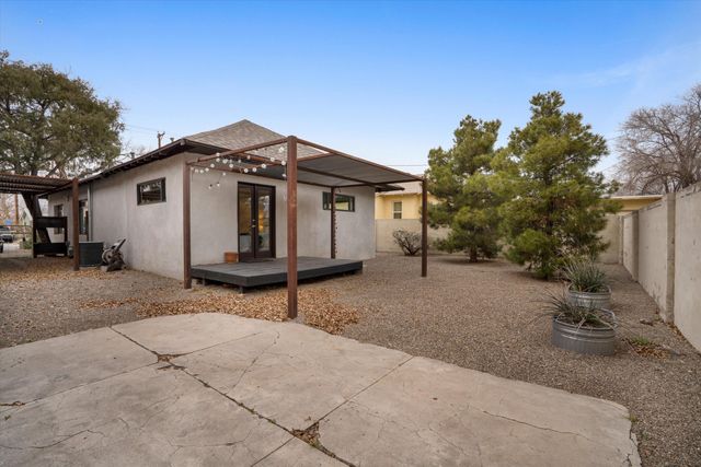 1108 12th Street NW, Albuquerque, NM 87104