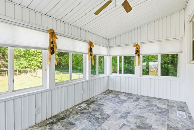 335 Guernsey Lane, Spartanburg, SC 29306