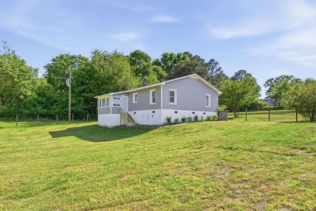 335 Guernsey Lane, Spartanburg, SC 29306