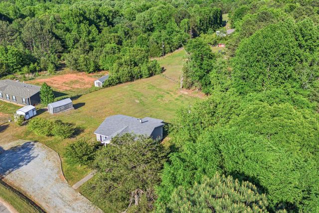 335 Guernsey Lane, Spartanburg, SC 29306