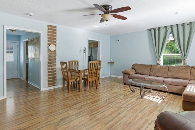 335 Guernsey Lane, Spartanburg, SC 29306