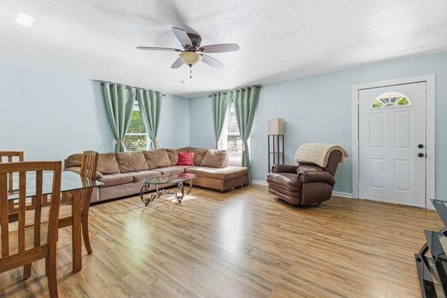 335 Guernsey Lane, Spartanburg, SC 29306