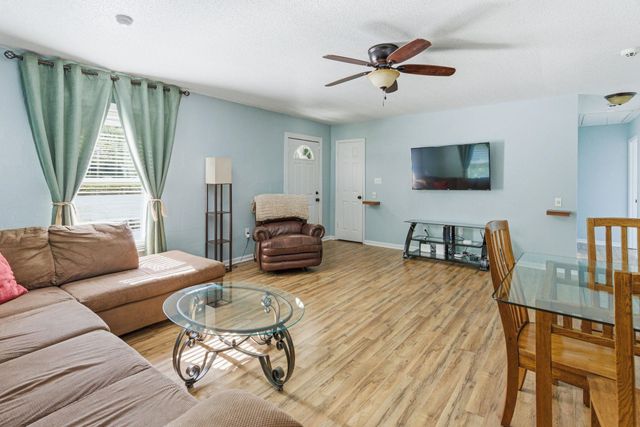 335 Guernsey Lane, Spartanburg, SC 29306