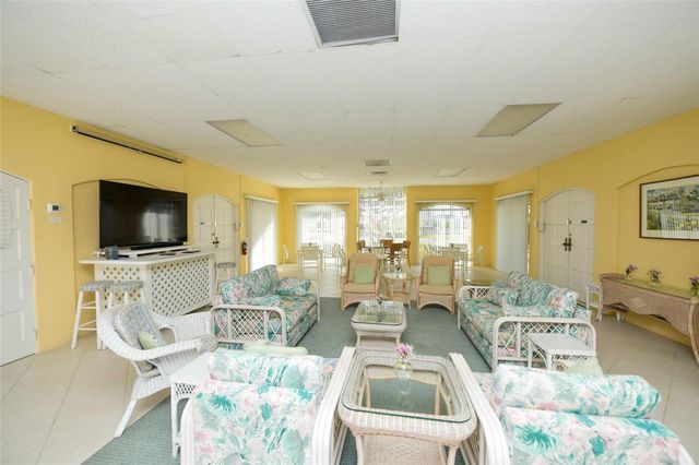 5823 TIDEWOOD AVENUE 19, Sarasota, FL 34231