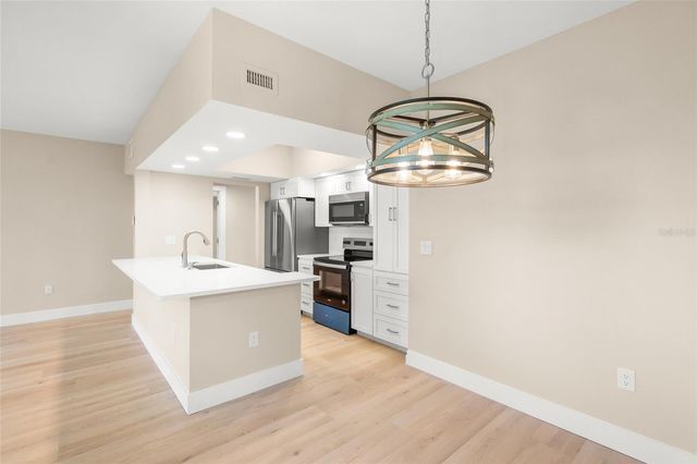 5823 TIDEWOOD AVENUE 19, Sarasota, FL 34231