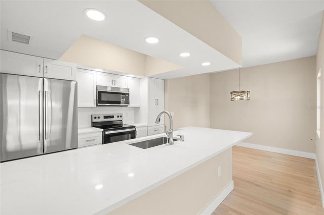 5823 TIDEWOOD AVENUE 19, Sarasota, FL 34231
