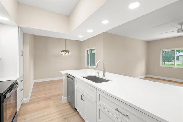 5823 TIDEWOOD AVENUE 19, Sarasota, FL 34231
