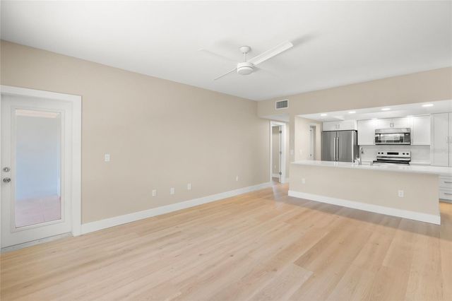 5823 TIDEWOOD AVENUE 19, Sarasota, FL 34231