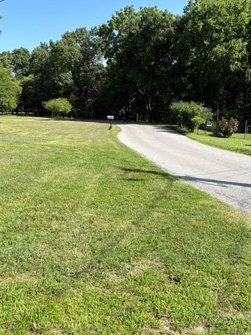 801 E Hilltop Drive, Rogers, AR 72756