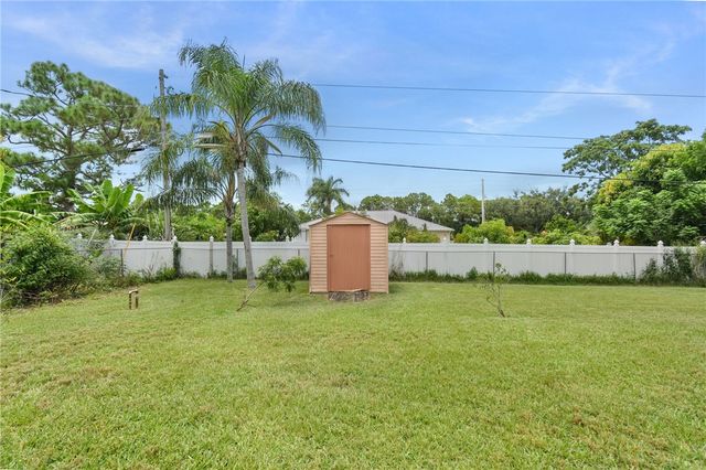 111 North Danville Circle, Port St Lucie, FL 34953