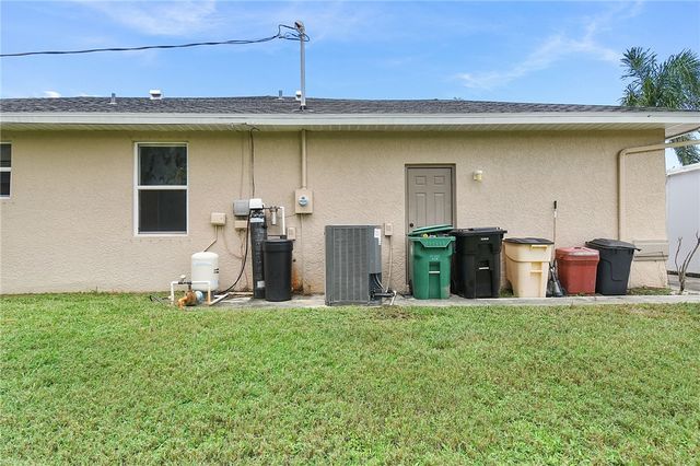 111 North Danville Circle, Port St Lucie, FL 34953