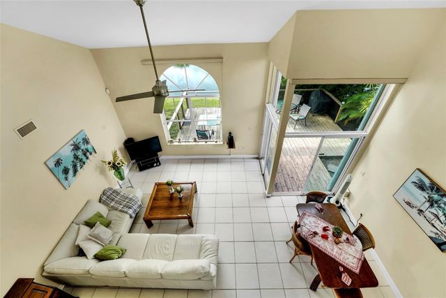 3130 N 38th Avenue, Hollywood, FL 33021