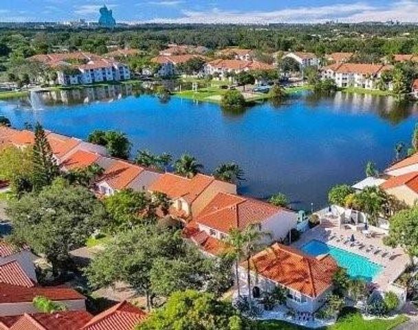 3130 N 38th Avenue, Hollywood, FL 33021