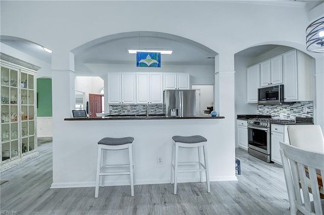 3013 Looking Glass CT, Virginia Beach, VA 23456