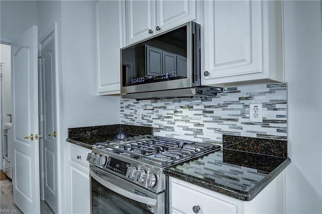 3013 Looking Glass CT, Virginia Beach, VA 23456