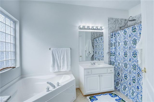 3013 Looking Glass CT, Virginia Beach, VA 23456