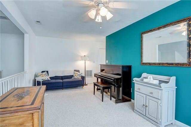 3013 Looking Glass CT, Virginia Beach, VA 23456