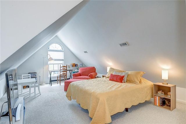 3013 Looking Glass CT, Virginia Beach, VA 23456