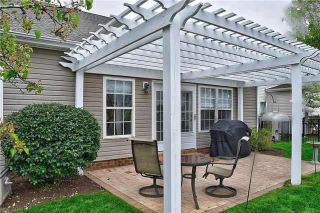 3013 Looking Glass CT, Virginia Beach, VA 23456