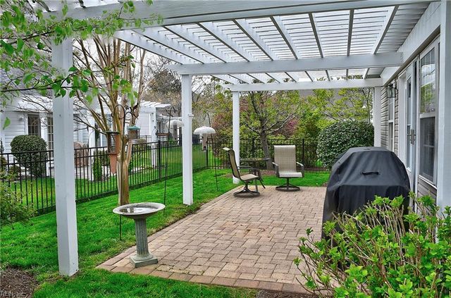 3013 Looking Glass CT, Virginia Beach, VA 23456