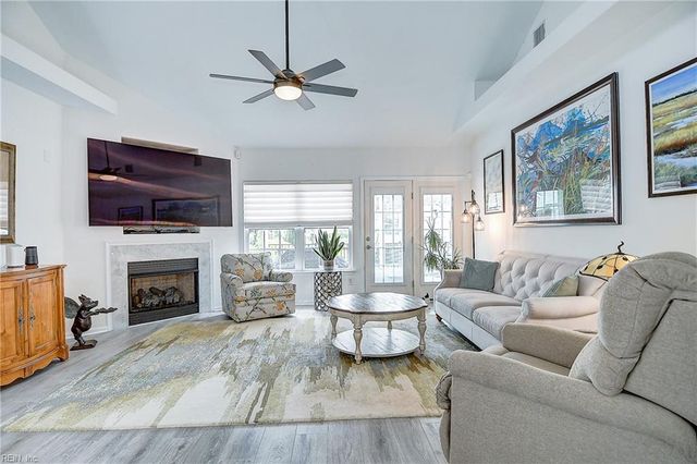 3013 Looking Glass CT, Virginia Beach, VA 23456