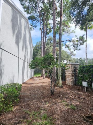 2302 LAKE WOODBERRY CIRCLE, Brandon, FL 33510
