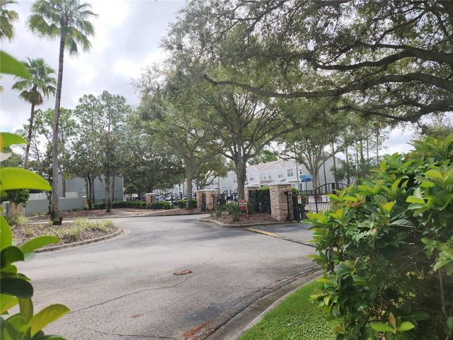 2302 LAKE WOODBERRY CIRCLE, Brandon, FL 33510