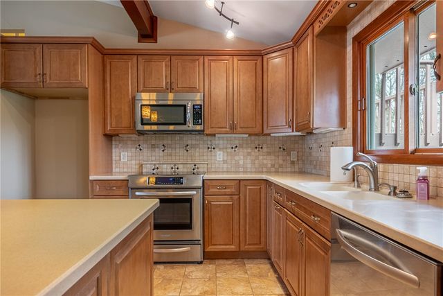 3239 Winterset Drive, Beavercreek, OH 45440