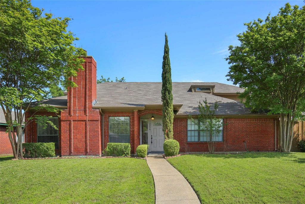 2226 Crystal Creek Lane, Garland, TX 75040