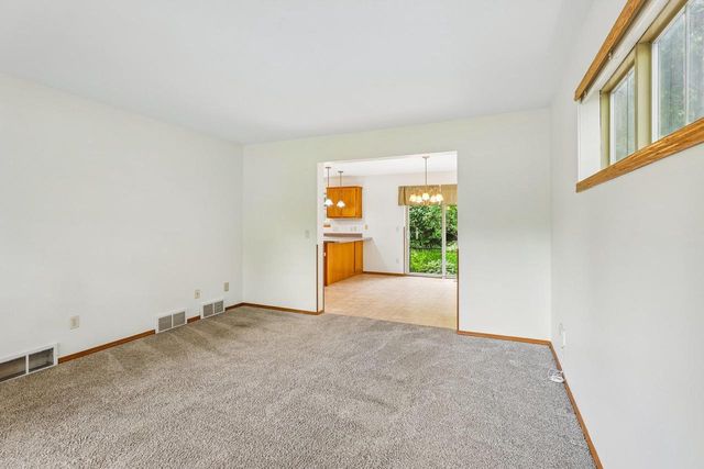 1001 Glacier Hill Drive, Madison, WI 53704
