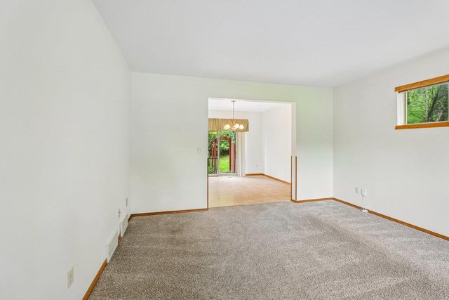 1001 Glacier Hill Drive, Madison, WI 53704