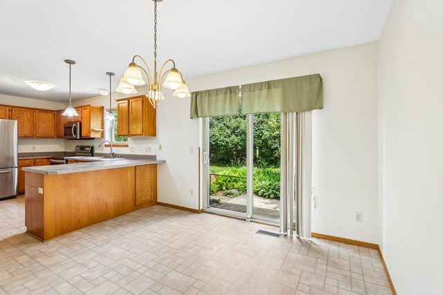 1001 Glacier Hill Drive, Madison, WI 53704