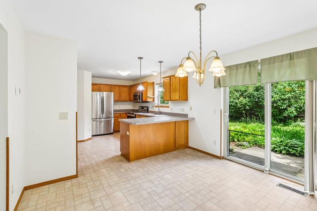 1001 Glacier Hill Drive, Madison, WI 53704