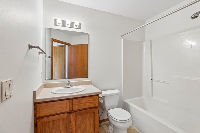 1001 Glacier Hill Drive, Madison, WI 53704