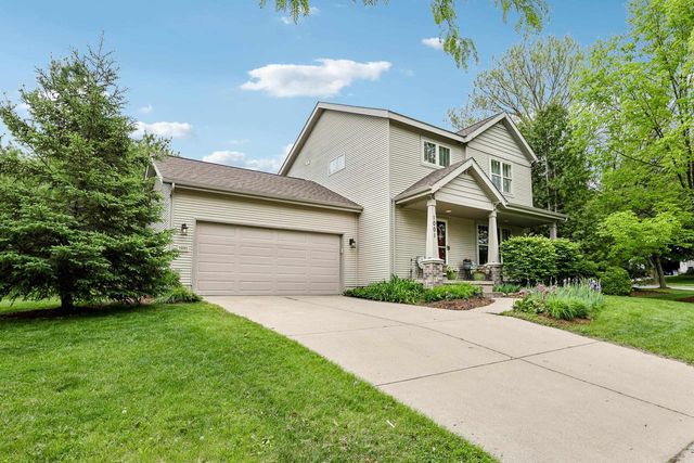 1001 Glacier Hill Drive, Madison, WI 53704