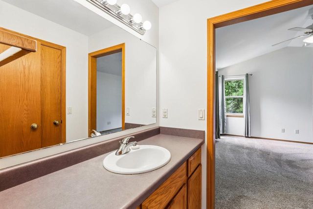 1001 Glacier Hill Drive, Madison, WI 53704
