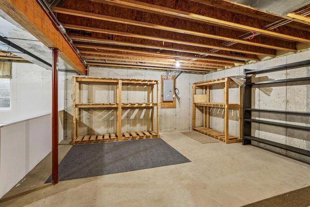 1001 Glacier Hill Drive, Madison, WI 53704