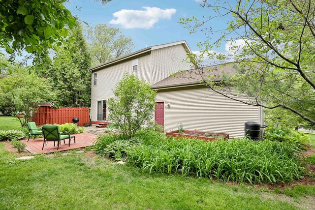 1001 Glacier Hill Drive, Madison, WI 53704