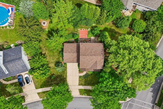 1001 Glacier Hill Drive, Madison, WI 53704
