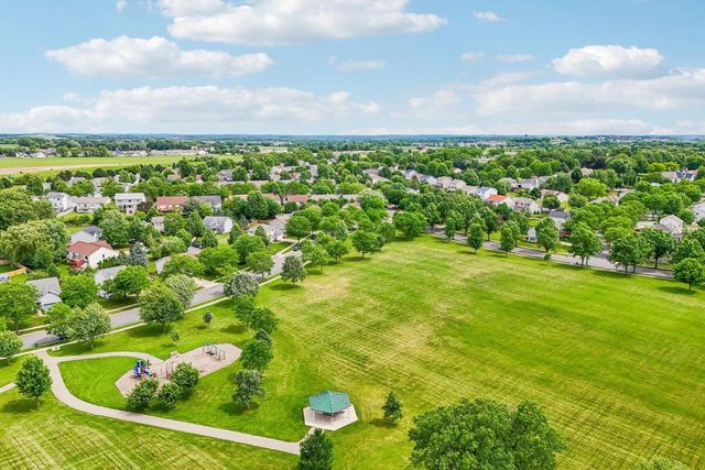 1001 Glacier Hill Drive, Madison, WI 53704