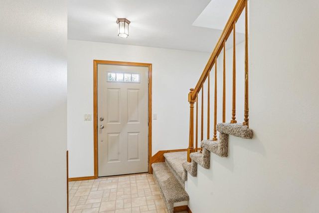 1001 Glacier Hill Drive, Madison, WI 53704